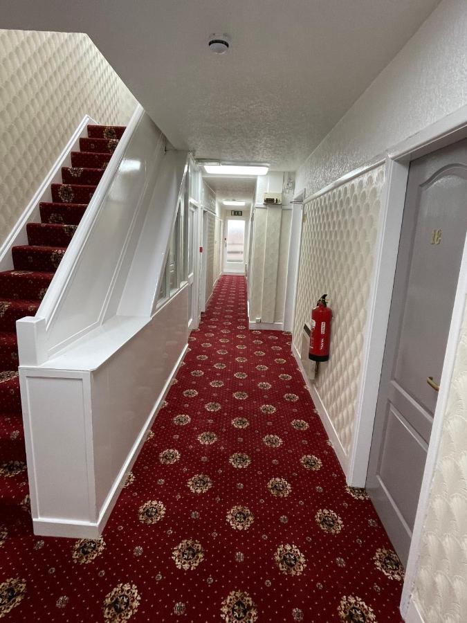 Oyo Queens Hotel, Skegness Bagian luar foto