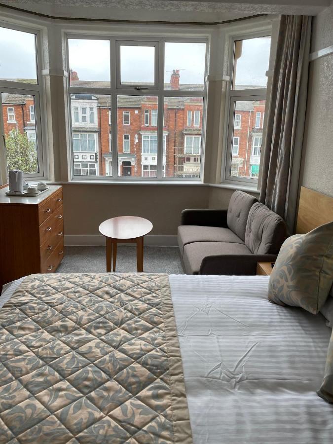 Oyo Queens Hotel, Skegness Bagian luar foto