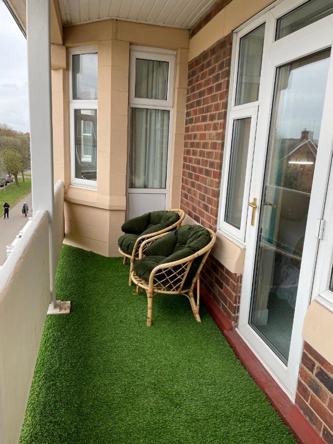 Oyo Queens Hotel, Skegness Bagian luar foto