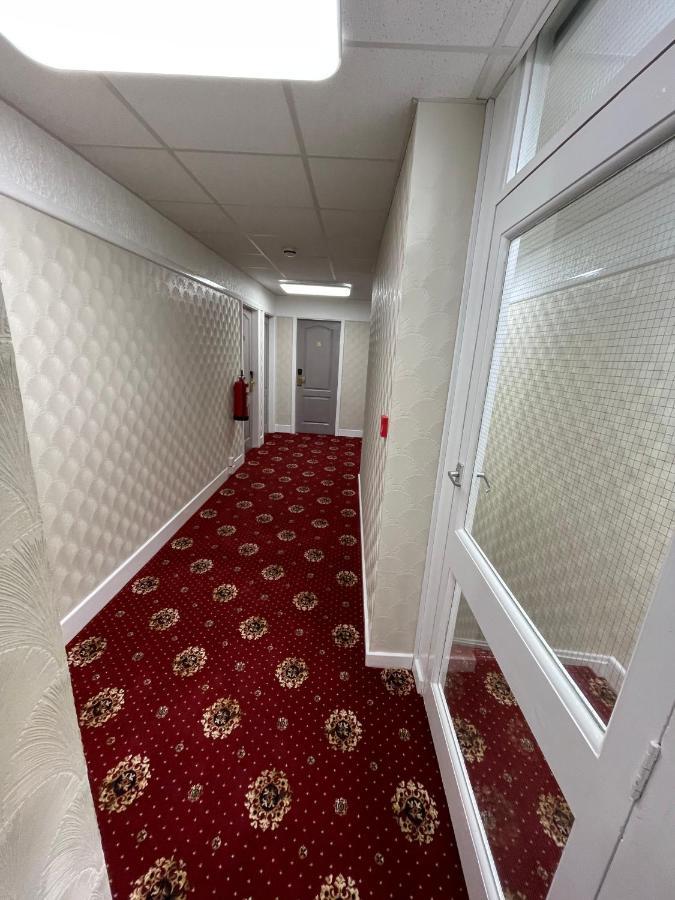 Oyo Queens Hotel, Skegness Bagian luar foto