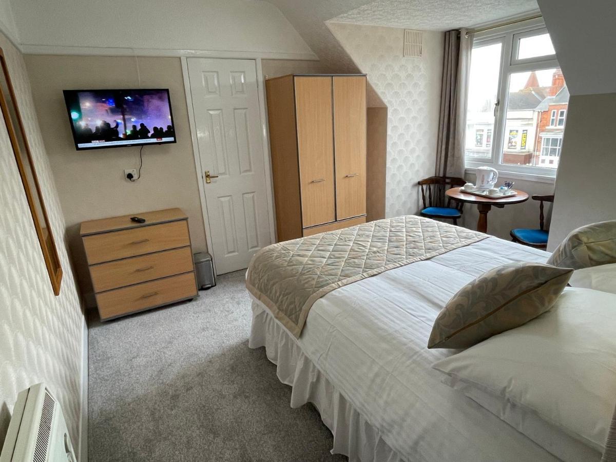 Oyo Queens Hotel, Skegness Bagian luar foto