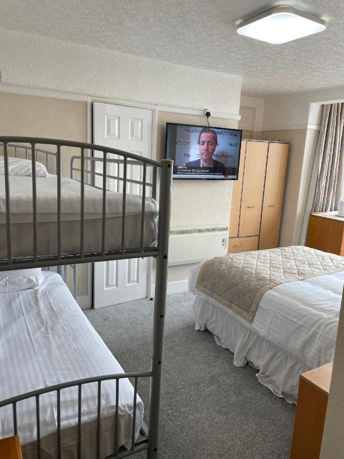 Oyo Queens Hotel, Skegness Bagian luar foto