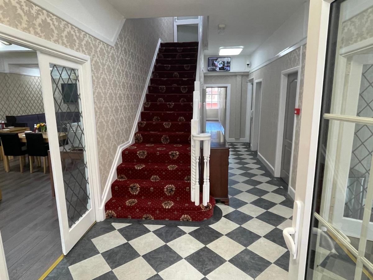 Oyo Queens Hotel, Skegness Bagian luar foto